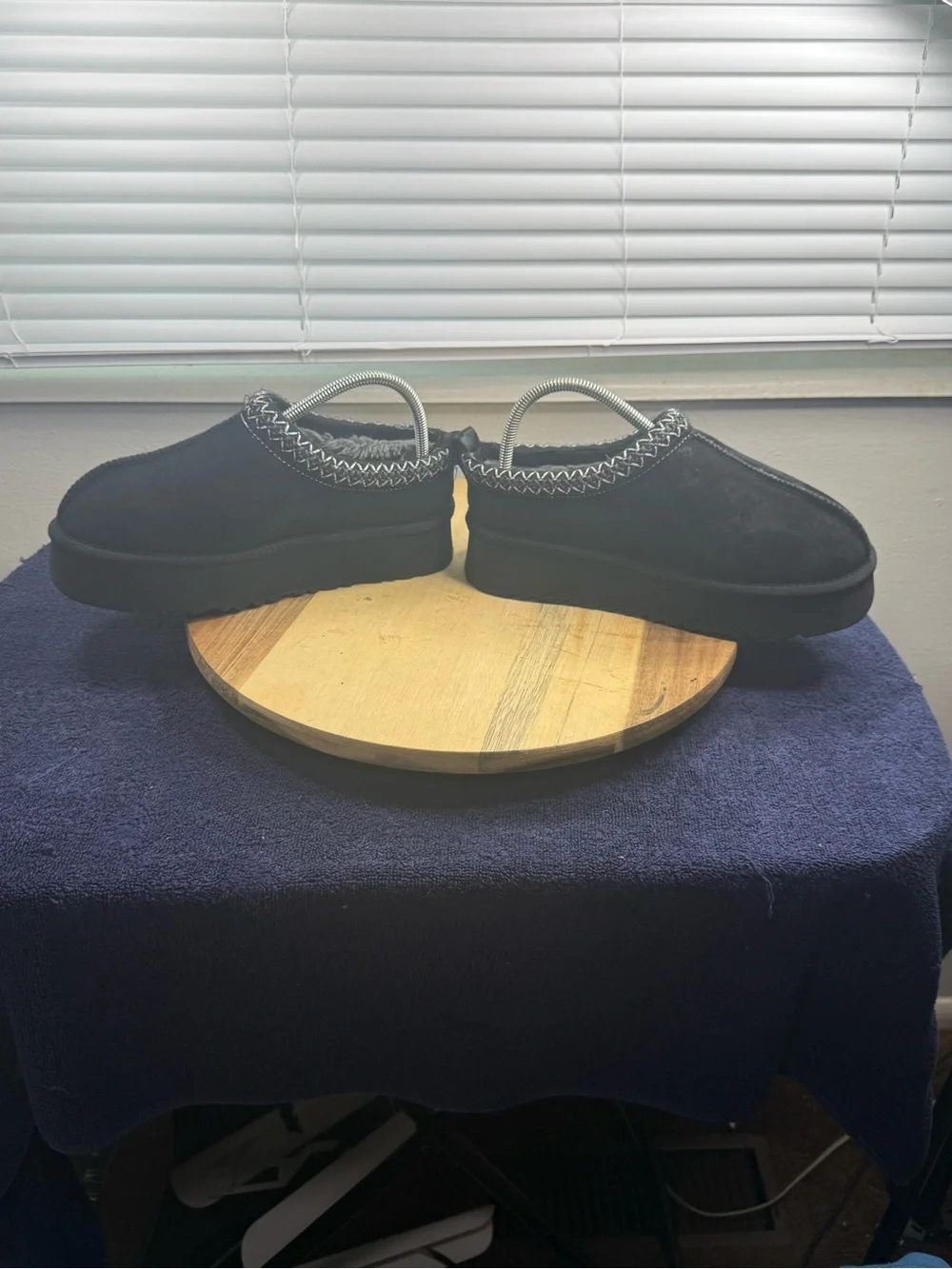 UGG Tasmen Slipper (Men’s 8)